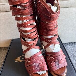 New Freebird Makayla Rust  Gladiator Heeled Sandal Size 8